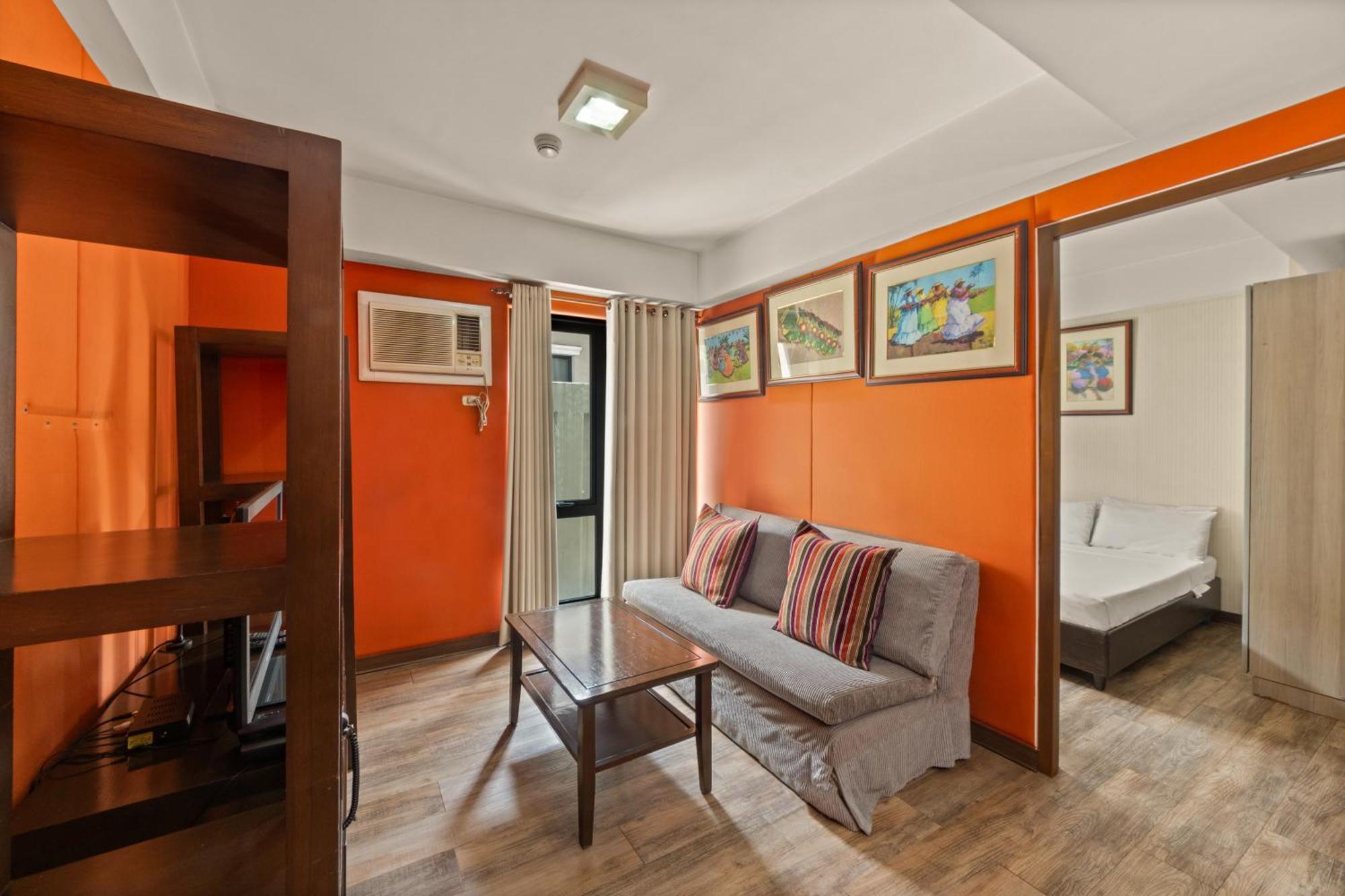 Ceo Flats Hotel Makati City Exterior photo
